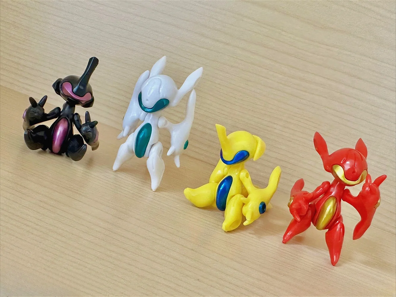 SO-TA Capsule Toys Cool FORM B - Baby Products Toys recensione e prezzo